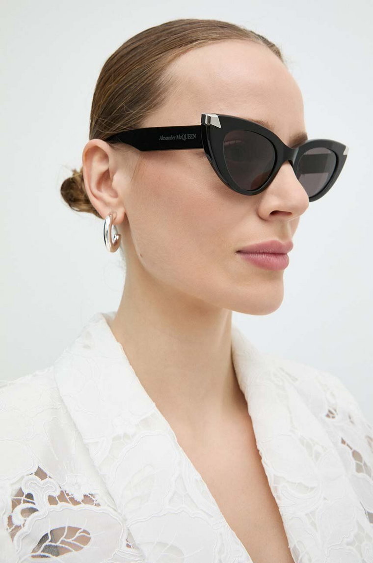 Alexander McQueen okulary przeciwsłoneczne damskie kolor czarny AM0442S