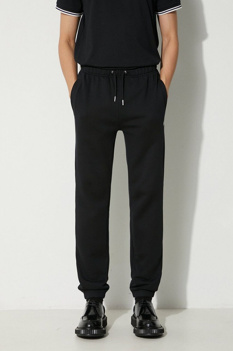 Fred Perry spodnie dresowe bawełniane kolor czarny z aplikacją T5505.102
