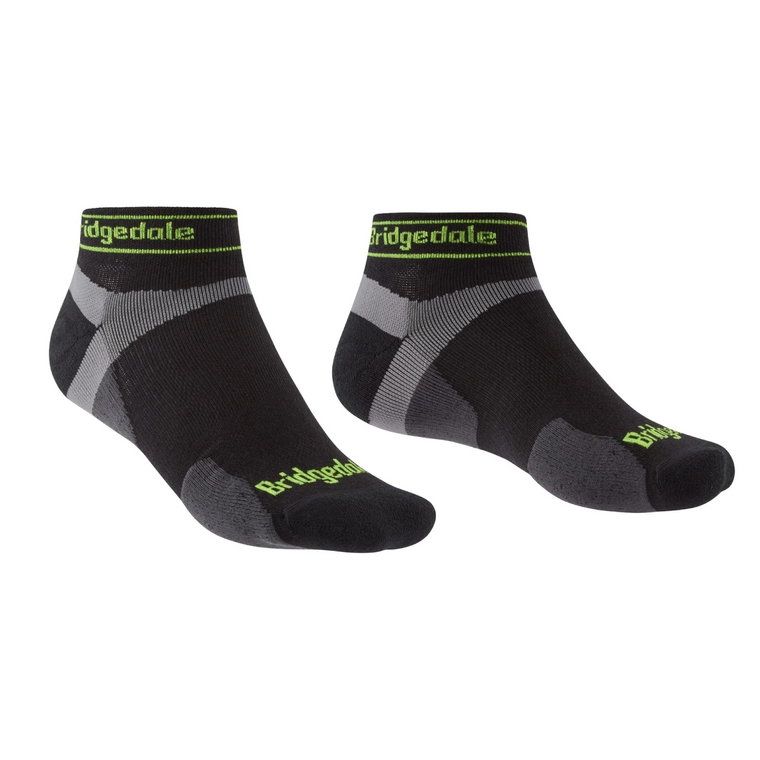 Męskie skarpety do biegania Bridgedale Ultralight T2 Merino Sport Low black - 44-47