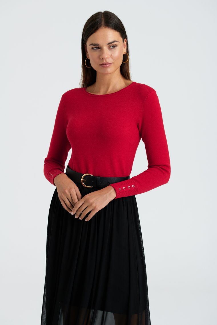 Elegancki sweter z dekoracyjnymi zatrzaskami, czerwony