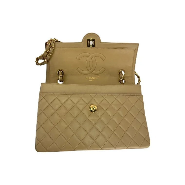 Używana torba na ramię, Beżowa pikowana torba z pojedynczym klapką i łańcuszkiem CC Chanel Vintage