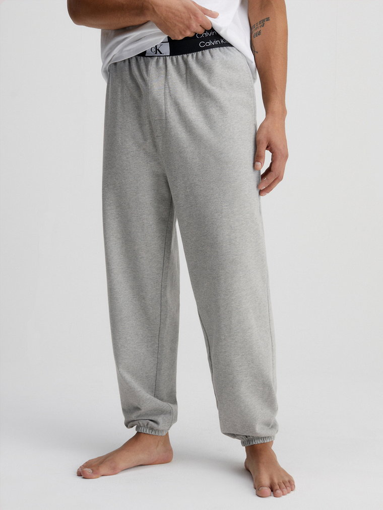 Spodnie od piżamy męskie bawełniane Calvin Klein Underwear 000NM2393E-P7A S Szare (8720107551848). Piżamy męskie