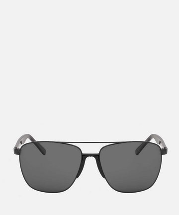 Atrakcyjne czarne okulary przeciwsłoneczne typu Aviator