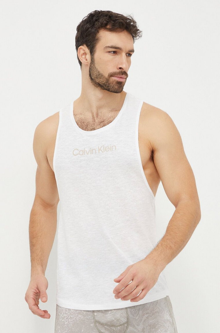 Calvin Klein t-shirt z domieszką lnu kolor biały