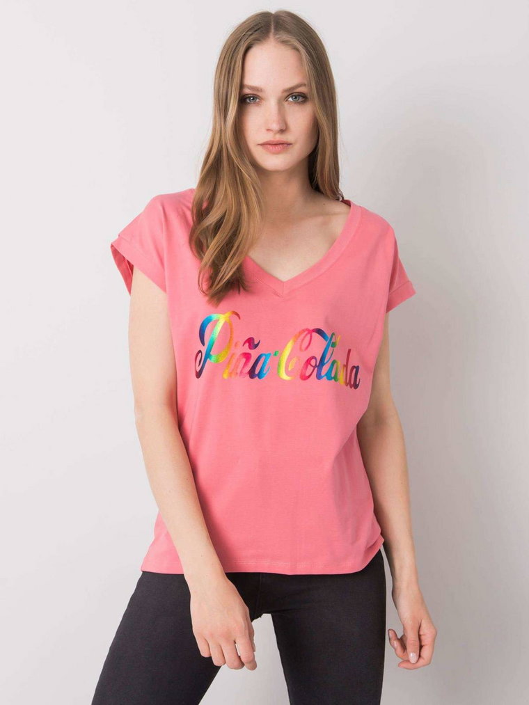 T-shirt z nadrukiem różowy dekolt w kształcie V
