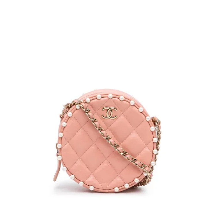 Używana różowa skórzana torebka na ramię Chanel Vintage