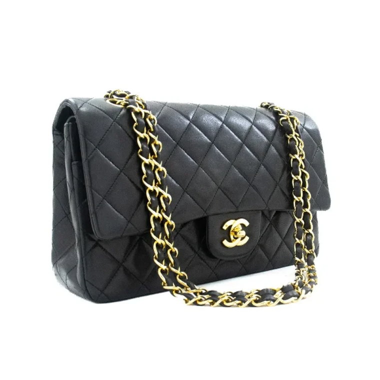Używana czarna skórzana torebka Chanel na ramię Chanel Vintage