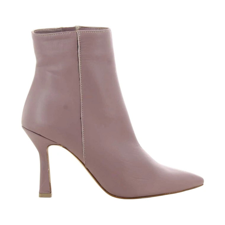 Ankle Boots March23