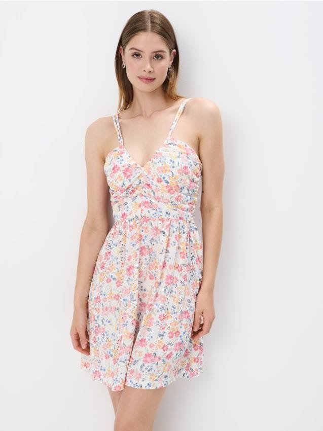 Mohito - Letnia sukienka mini w kwiaty - biały