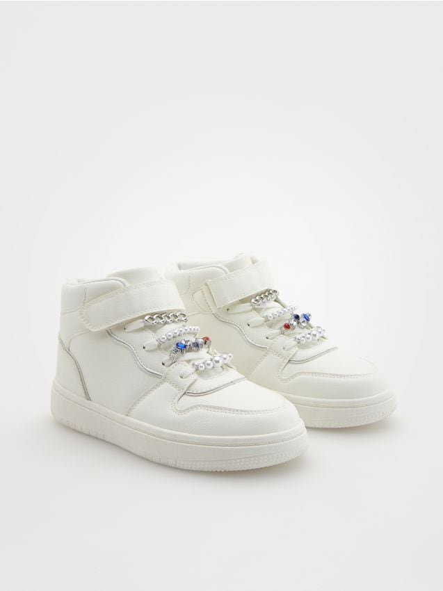 Reserved - Sneakersy z aplikacją - biały