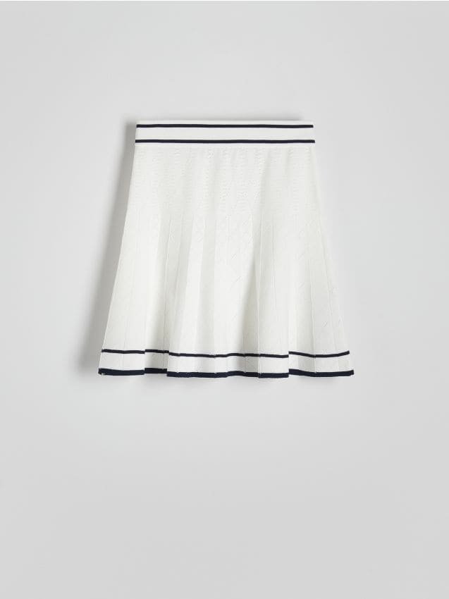 Reserved - Dzianinowa spódnica mini z wiskozą - złamana biel