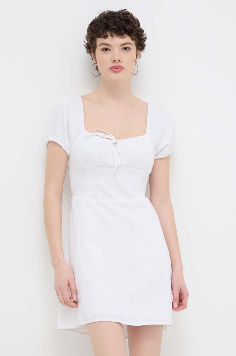 Hollister Co. sukienka lniana kolor biały mini rozkloszowana