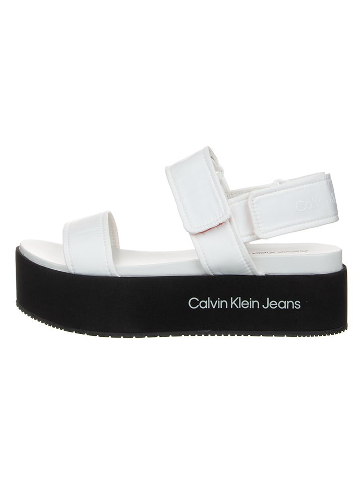 Calvin Klein Sandały w kolorze biało-czarnym