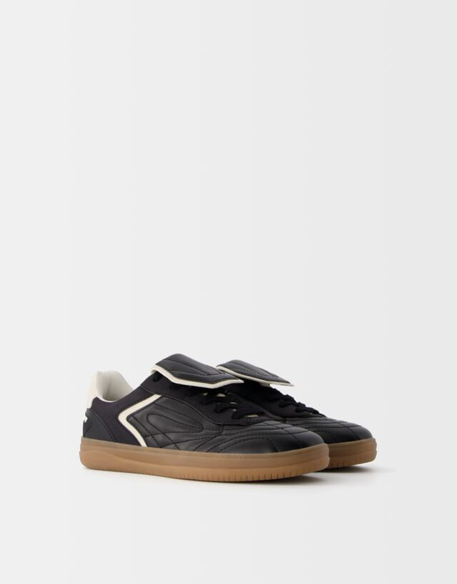 Bershka Buty Sportowe Retro Z Językiem W Stylu Korków Kobieta 39 Czarny