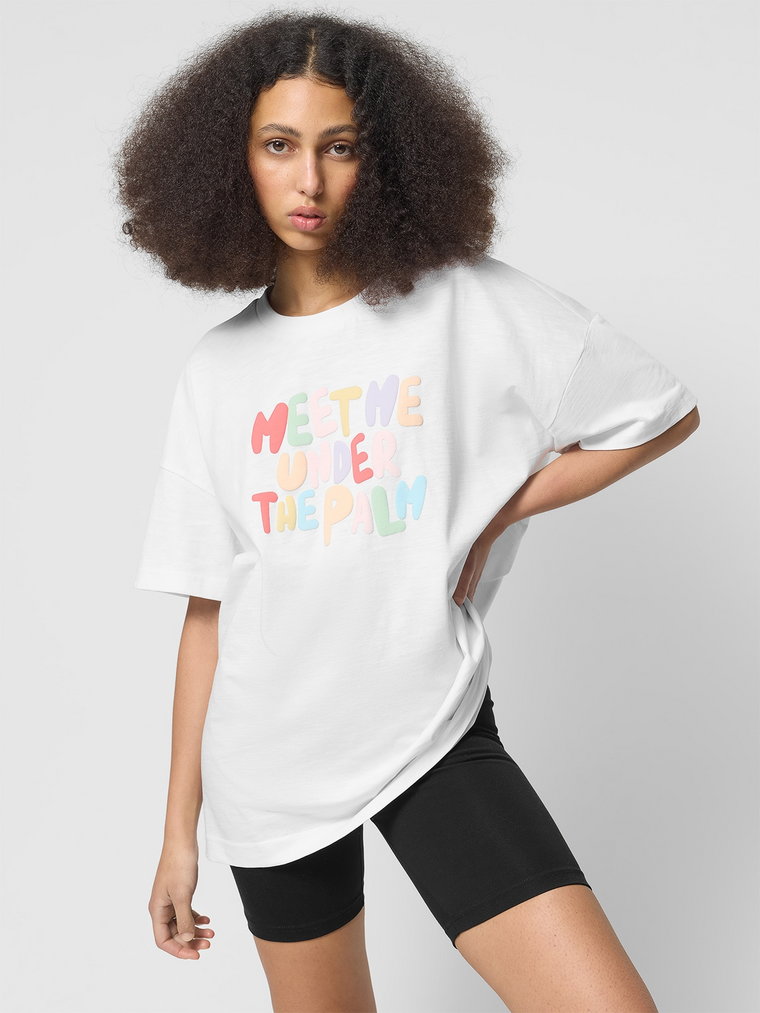 T-shirt oversize z nadrukiem damski Outhorn - biały