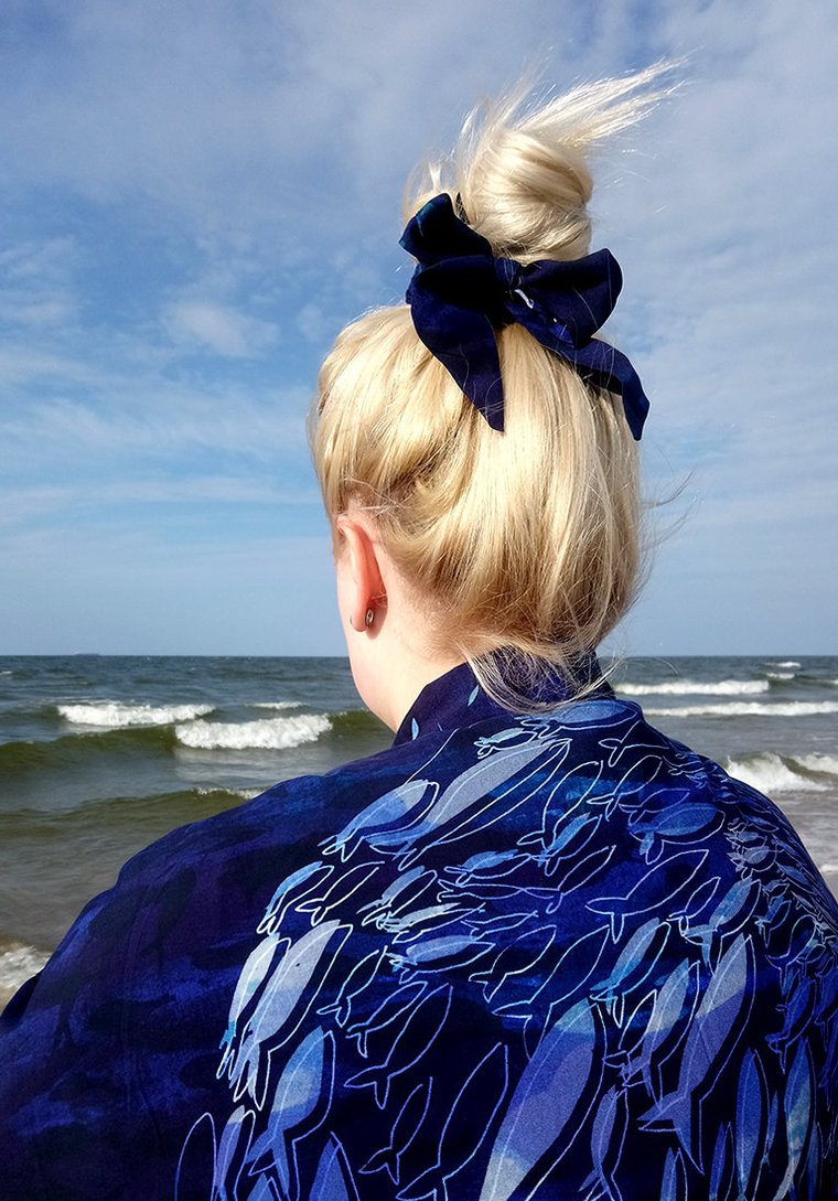 GUMKA do włosów / scrunchie z szarfą, niebieski print OCEAN (wiskoza)