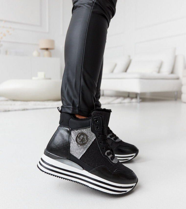Czarne ocieplane sneakersy z brokatem Deleon