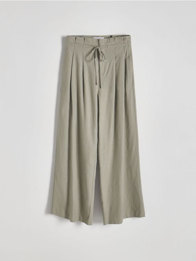 Reserved - Szerokie spodnie z zakładkami i lnem - jasnozielony