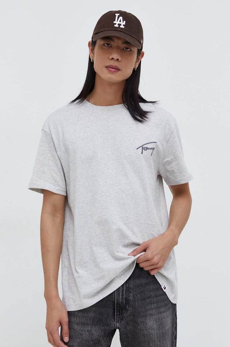 Tommy Jeans t-shirt bawełniany męski kolor beżowy z aplikacją DM0DM17994