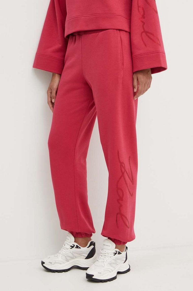 Karl Lagerfeld spodnie dresowe kolor czerwony z aplikacją 245W1053