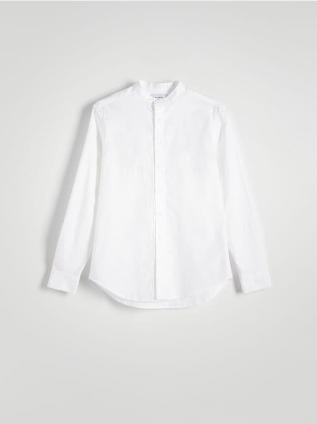 Reserved - Koszula regular fit ze stójką - biały