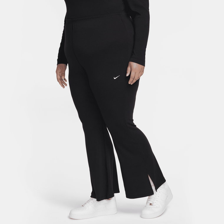 Damskie obcisłe legginsy w drobny prążek z rozszerzanymi nogawkami Nike Sportswear Chill Knit (duże rozmiary) - Czerń