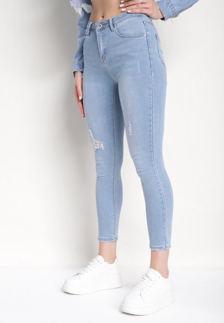 Jasnoniebieskie Jeansy Skinny z Lekkimi Przedarciami Girsavia