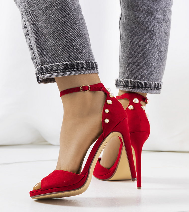 Czerwone sandały na szpilce Emilija
