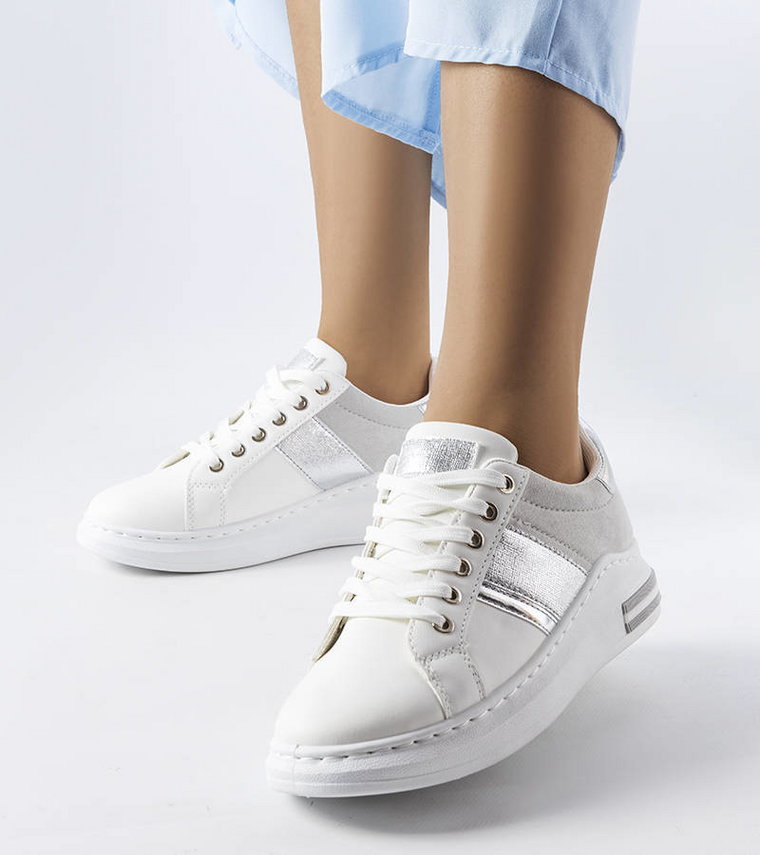 Białe sneakersy z szarymi wstawkami Deans