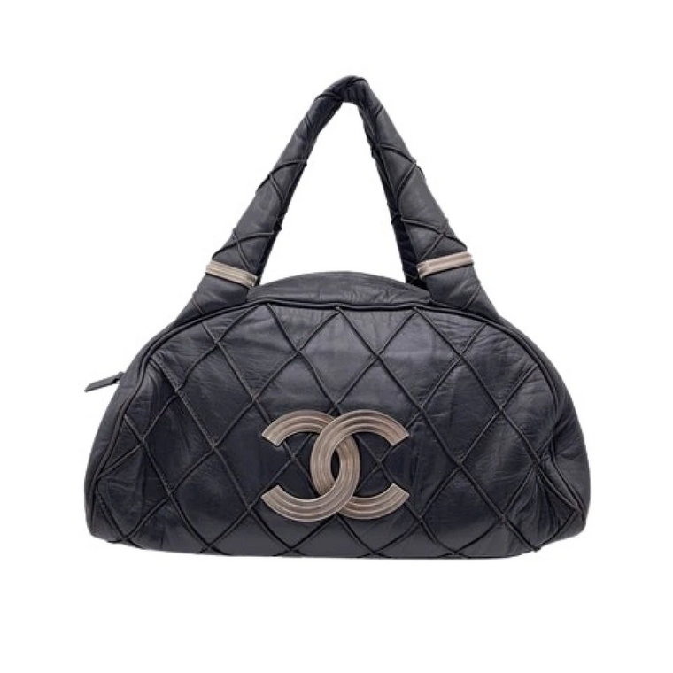 Quiltowana skórzana torba z logo CC do kręgli Chanel Vintage