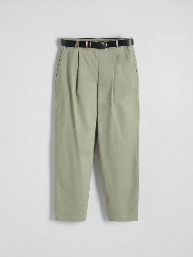 Reserved - Spodnie chino z paskiem - jasnozielony