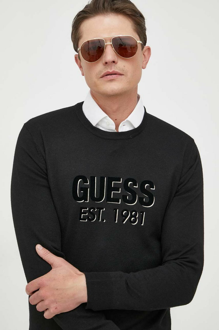 Guess sweter z domieszką jedwabiu kolor czarny lekki