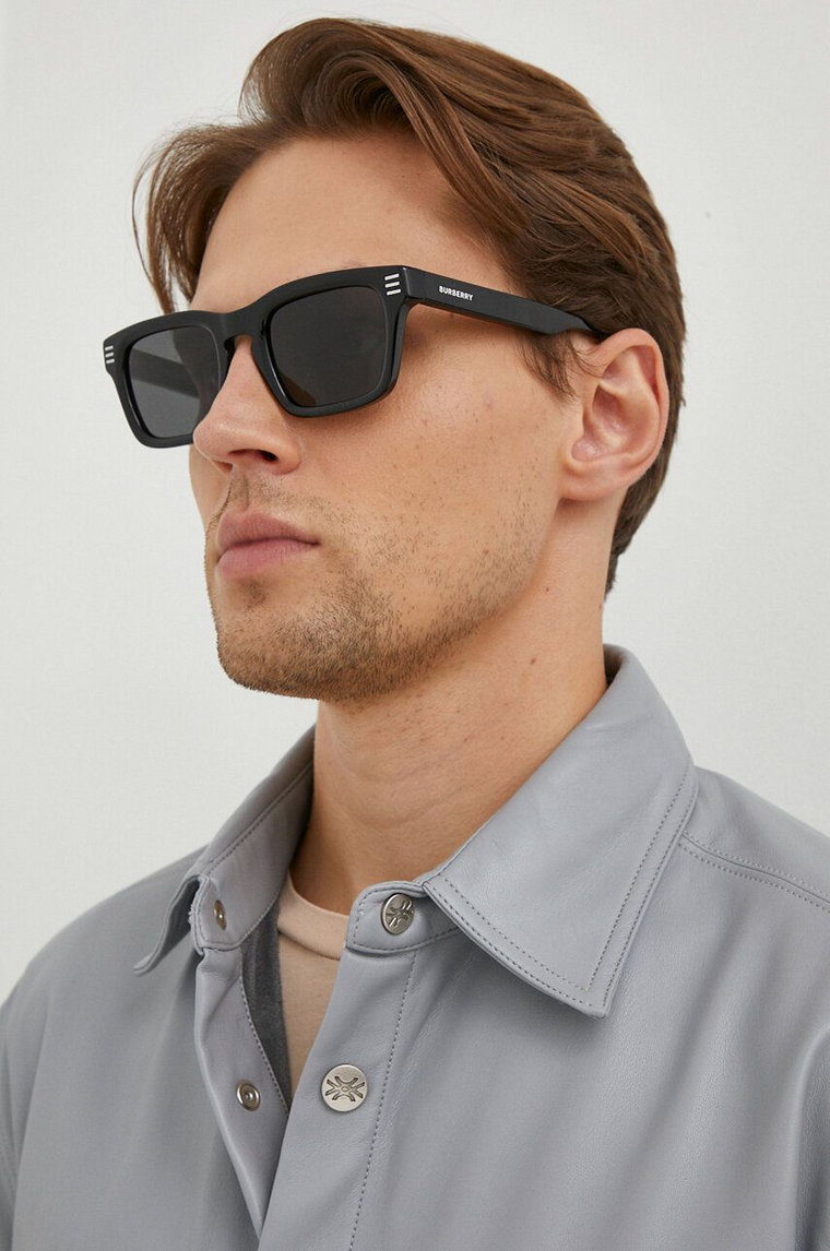 Burberry okulary przeciwsłoneczne męskie kolor czarny 0BE4403