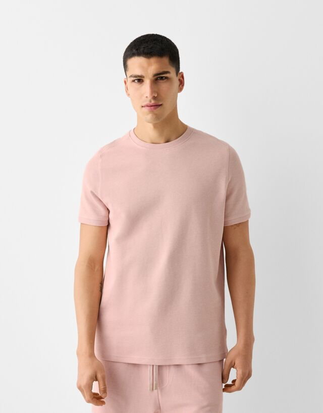 Bershka Teksturowana Koszulka Z Krótkim Rękawem Mężczyzna S Różowy