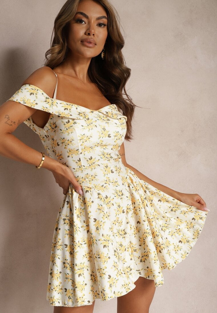 Żółta Sukienka z Regulowanymi Ramiączkami i Dekoltem Typu Hiszpanka w Kwiatowy Wzór Risalemti