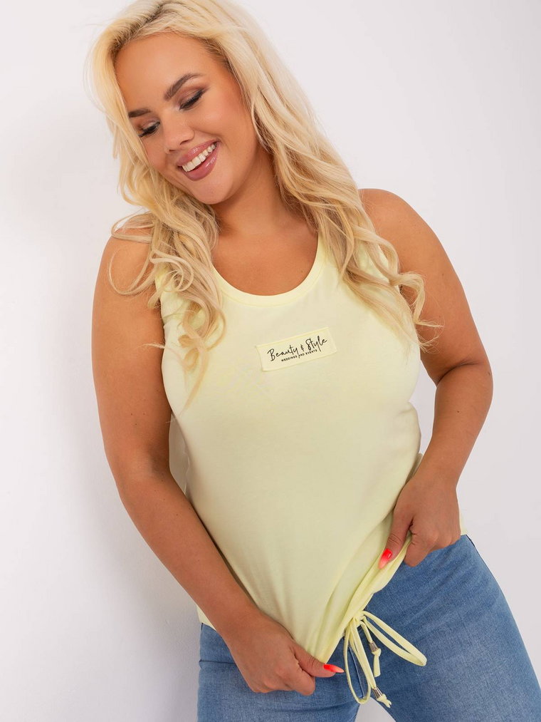 Top plus size jasny żółty casual dekolt okrągły bez rękawów naszywki