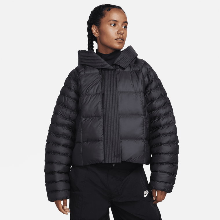 Damska kurtka z kapturem o oversize'owym kroju Therma-FIT Nike Sportswear Swoosh Puffer PrimaLoft - Czerń