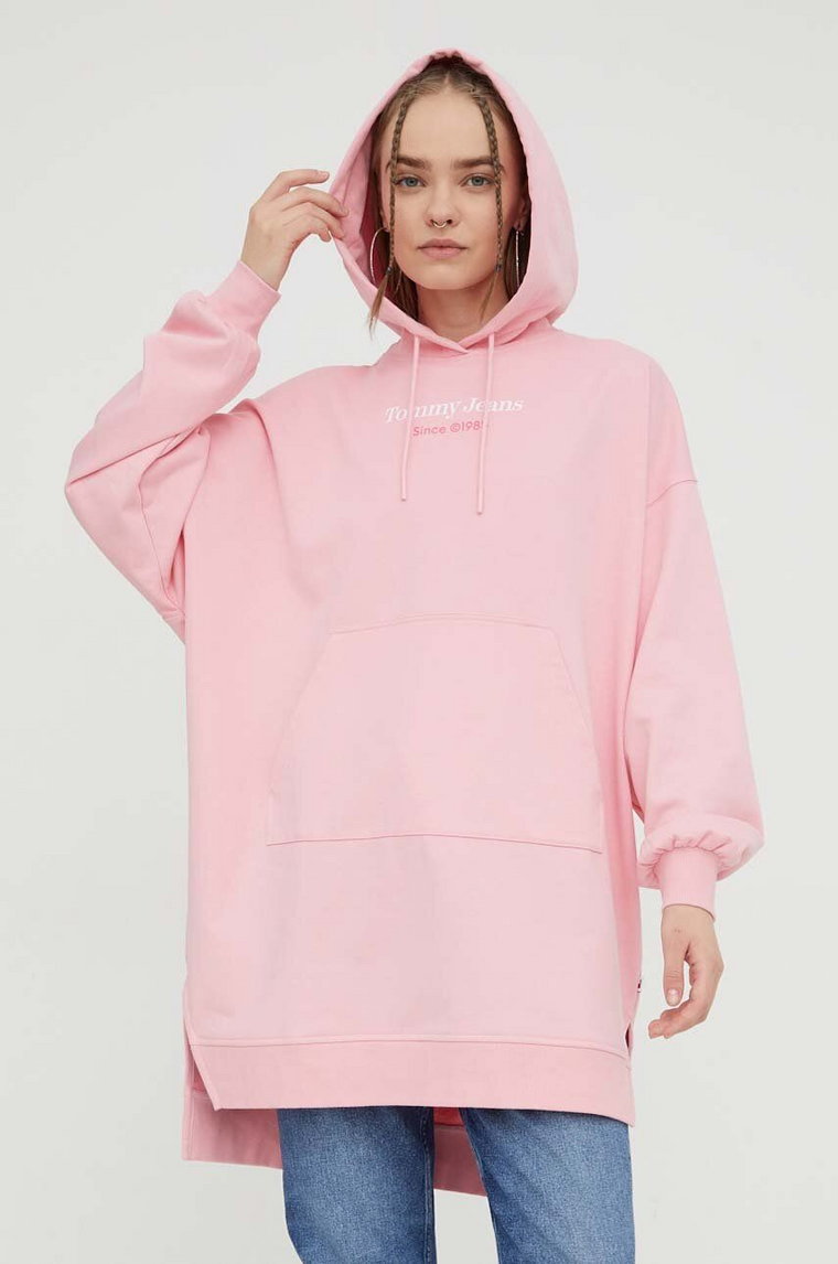 Tommy Jeans sukienka kolor różowy mini oversize DW0DW17413