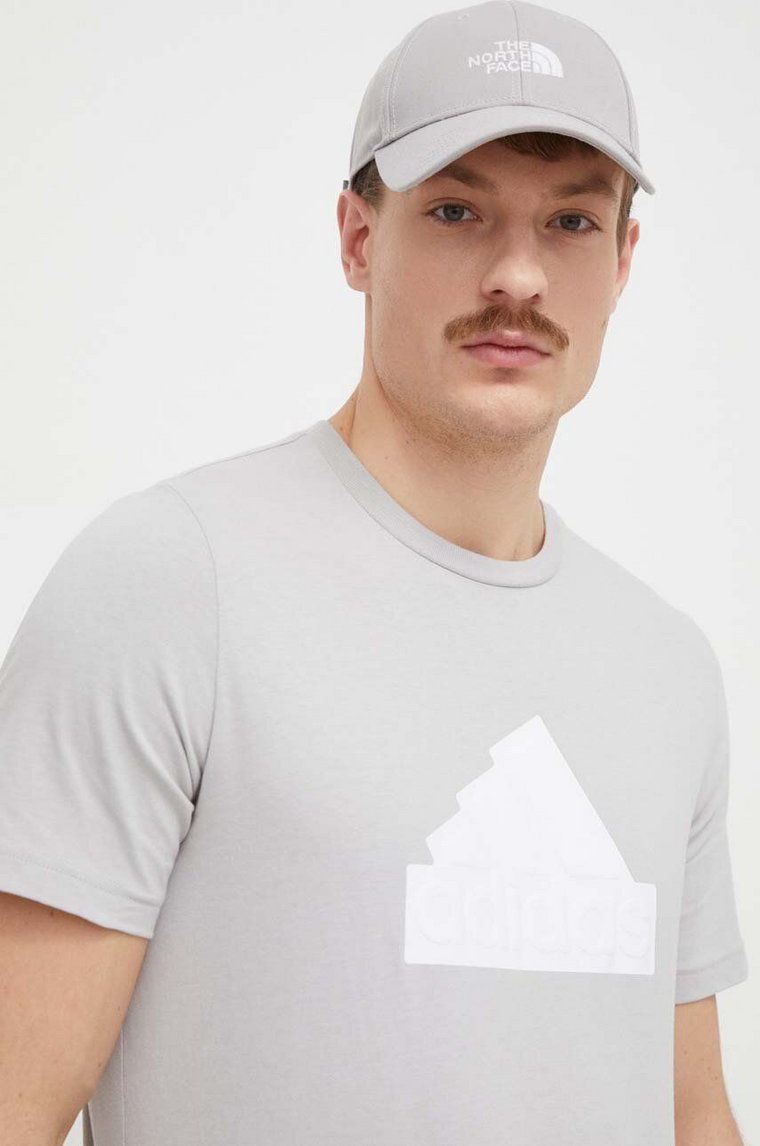 adidas t-shirt bawełniany męski kolor szary z aplikacją  IY4283