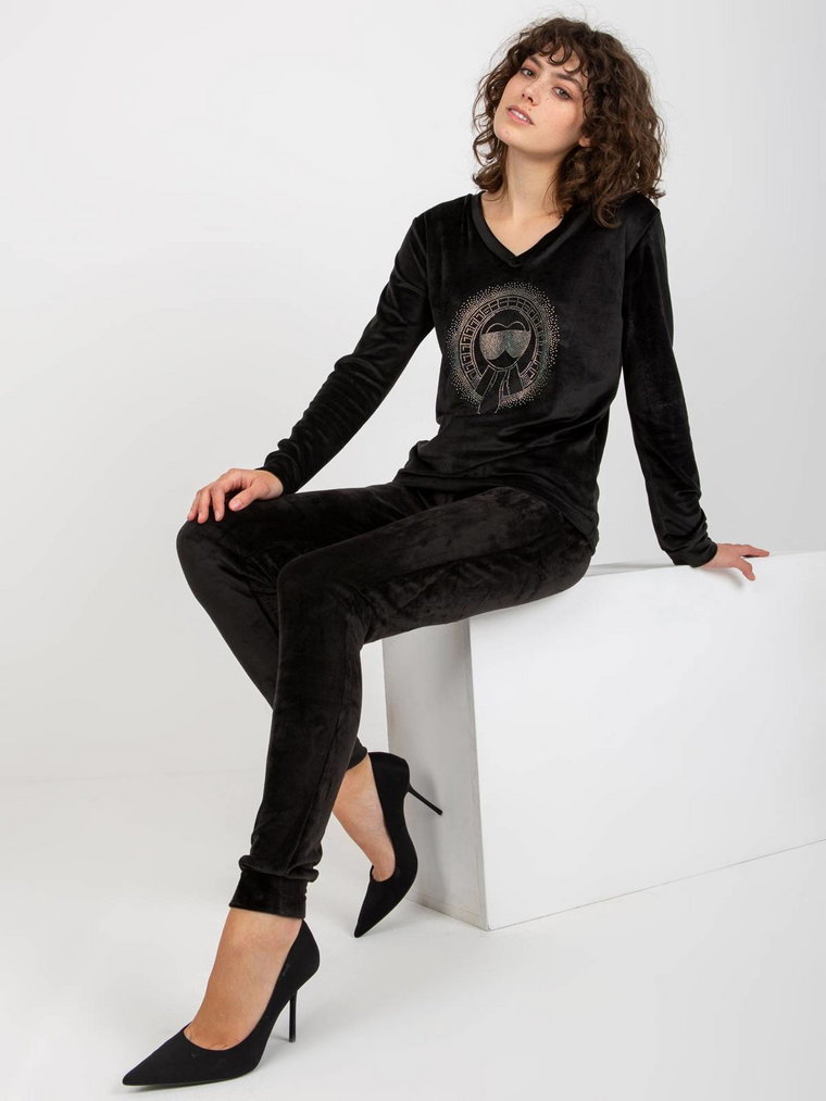 Komplet welurowy czarny casual bluza i spodnie dekolt w kształcie V rękaw długi nogawka ze ściągaczem długość długa dżety