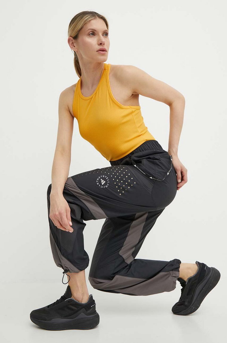 adidas by Stella McCartney spodnie treningowe kolor czarny IN3621
