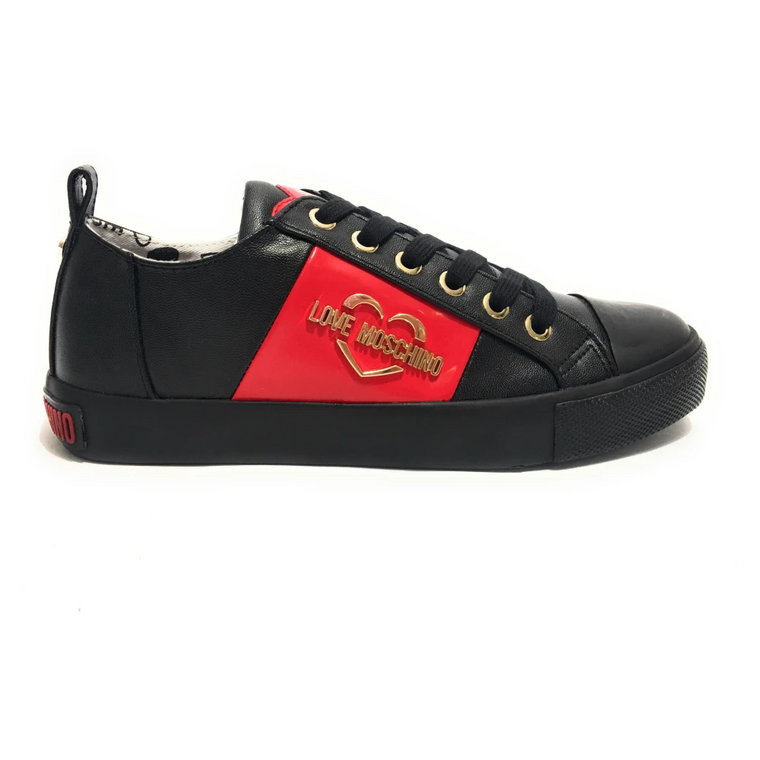Love Sneaker w czarnej ekoskórze Moschino