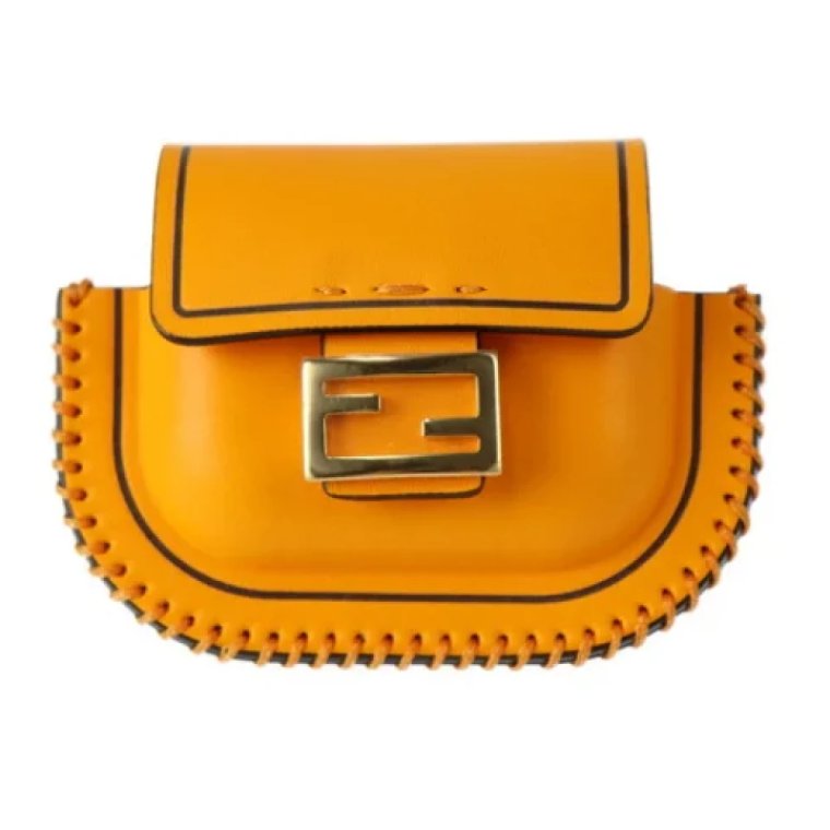 Pre-owned Leather clutches Fendi Vintage