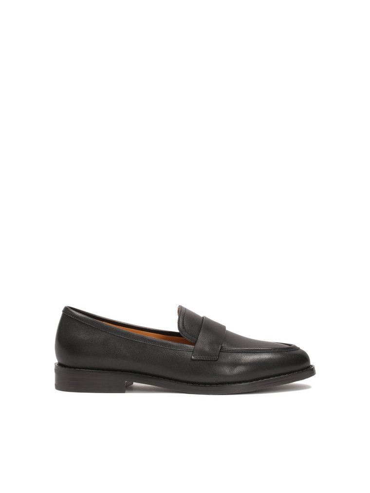Czarne loafersy w stylu minimal