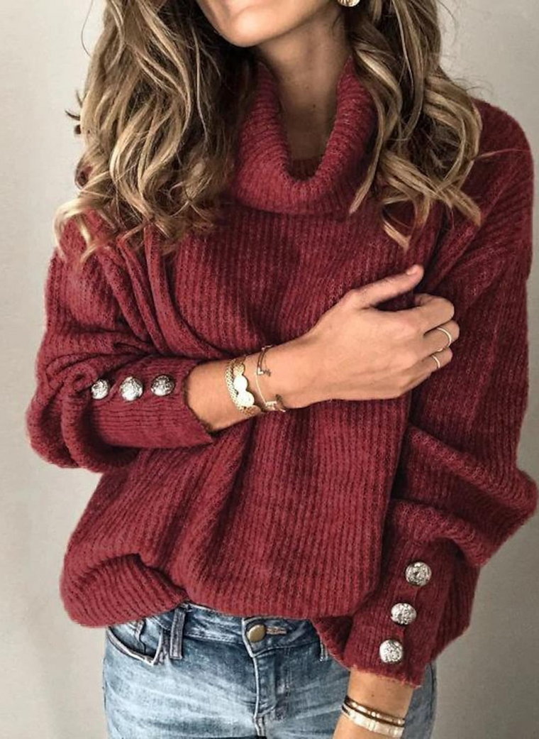 Sweter z golfem ze zwężanymi rękawami