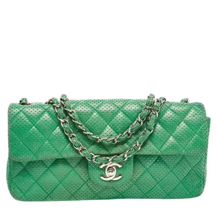 Zielona skórzana torebka Chanel z klapką Chanel Vintage