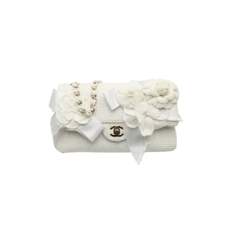 Biała torba z klapką z motywem Camellii Chanel Vintage