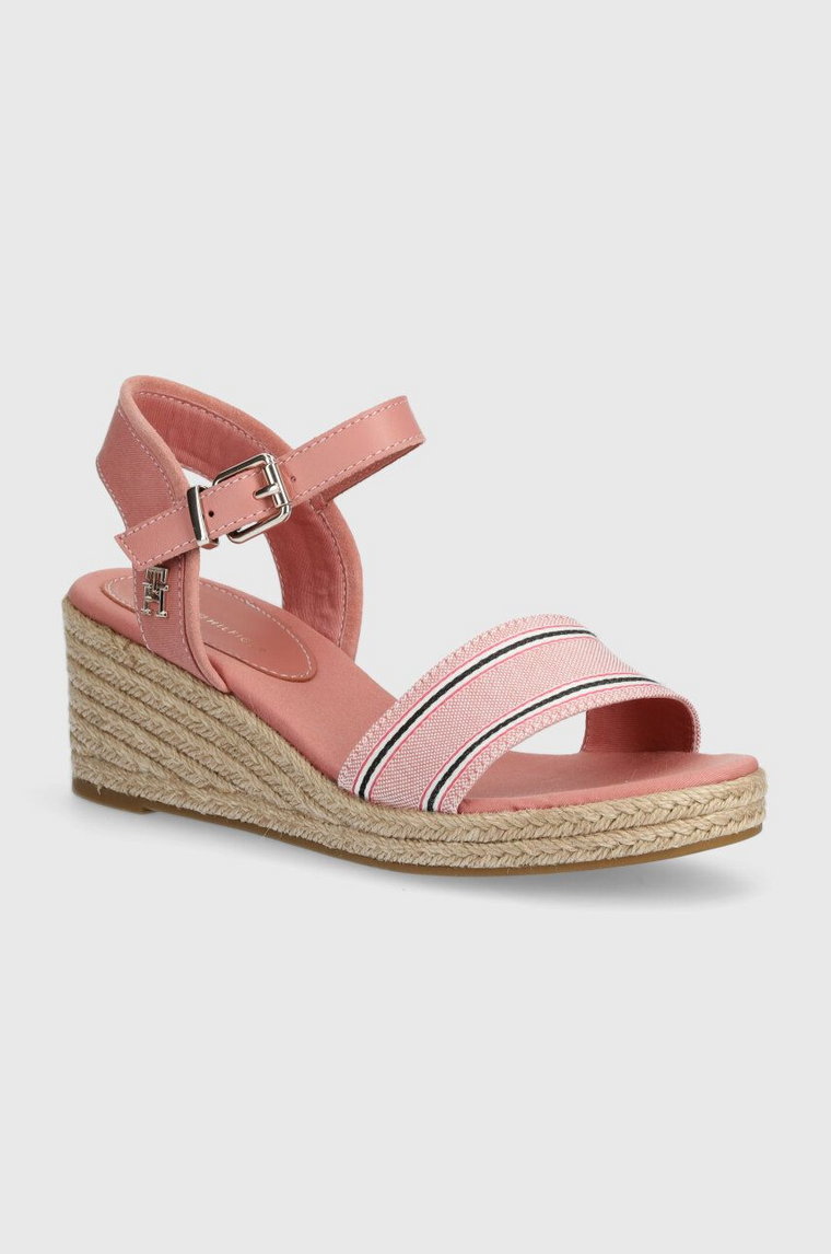 Tommy Hilfiger sandały SHIRTING WEDGE SANDAL kolor różowy FW0FW07887