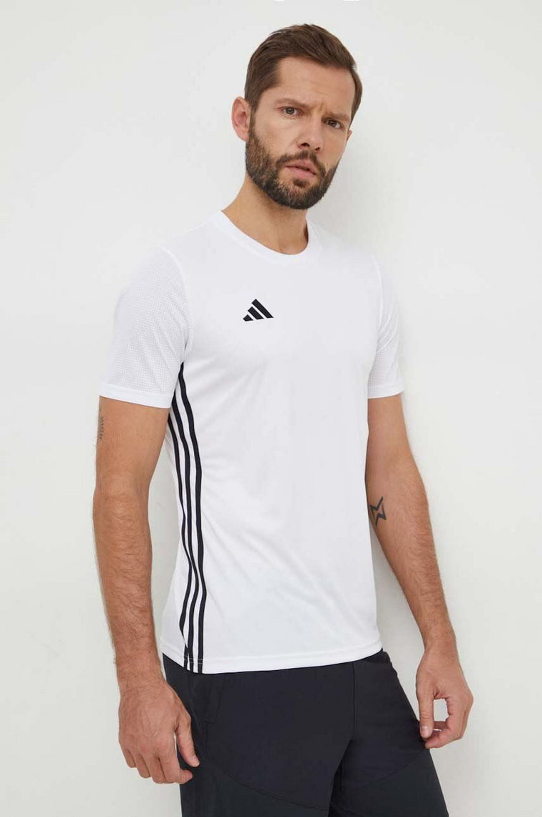 adidas Performance t-shirt treningowy Tabela 23 kolor biały z aplikacją H44526