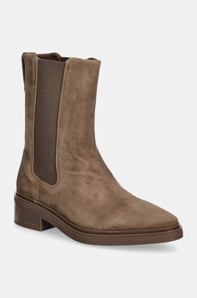 Calvin Klein sztyblety zamszowe HEEL CHELSEA BOOT 30 SUE damskie kolor brązowy na płaskim obcasie HW0HW02191